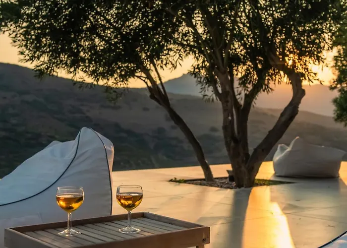 Saffron Boutique 4* New Translation