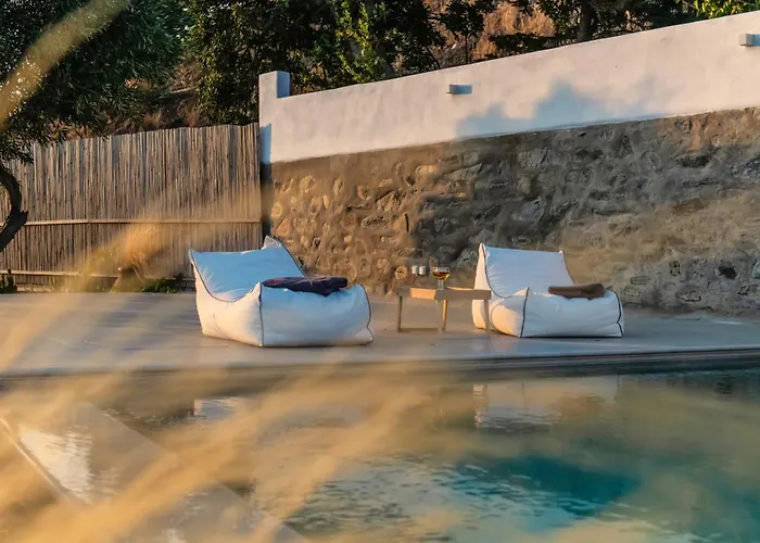 Saffron Boutique Aparthotel 4*